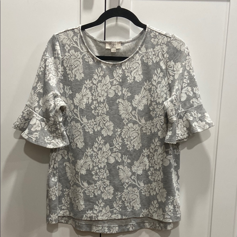 LOFT White and Gray Flutter Sleeve Blouse